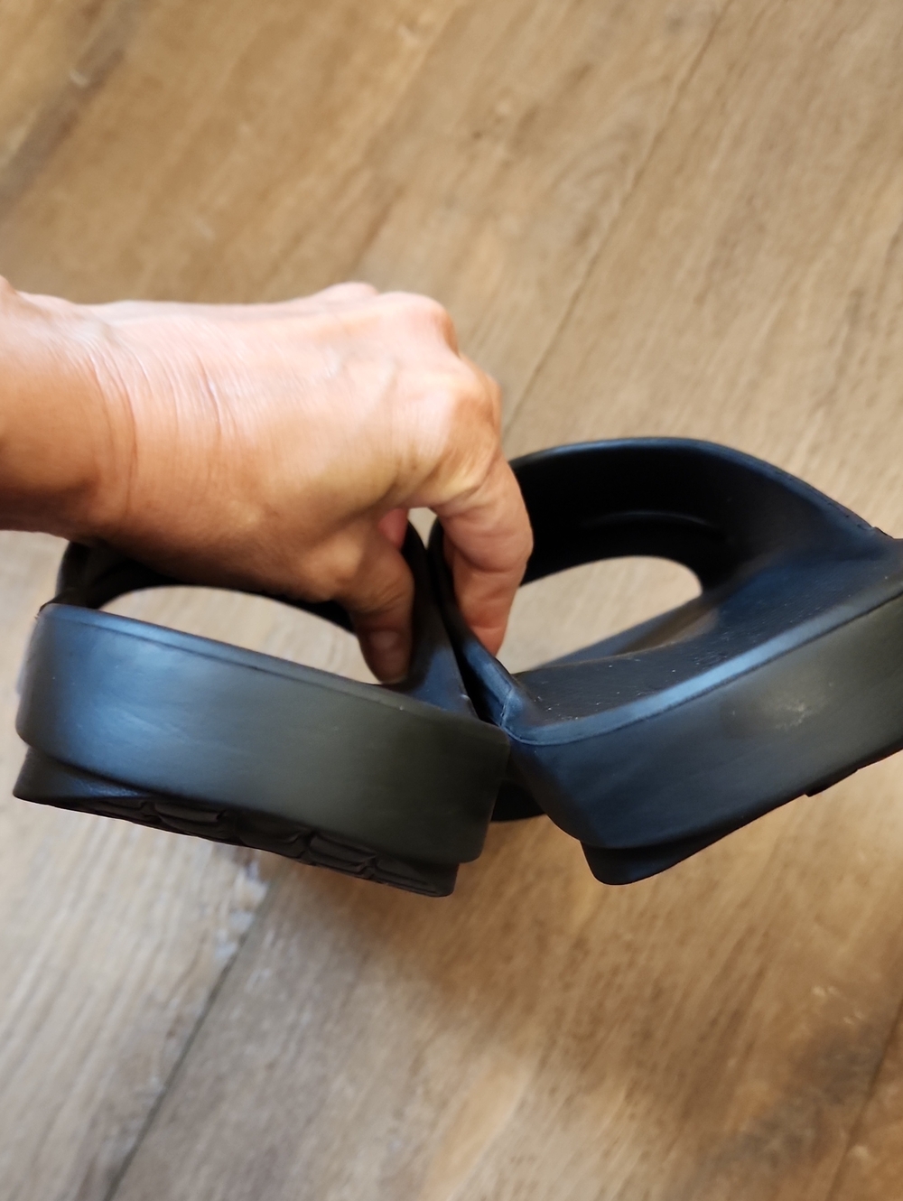 Oofos OOahh Recovery Slides Black Unisex Impact Absorption 8 (M) 10 (W) - Picture 8 of 8